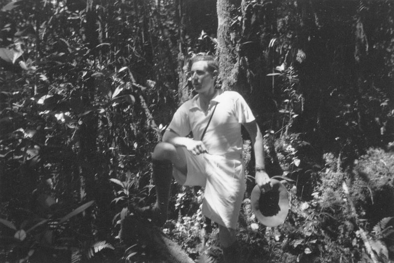 Arthur Buckle mountain climbing, Mainland Malaya, 1930s. Photo courtesy of Daphne Marlatt.